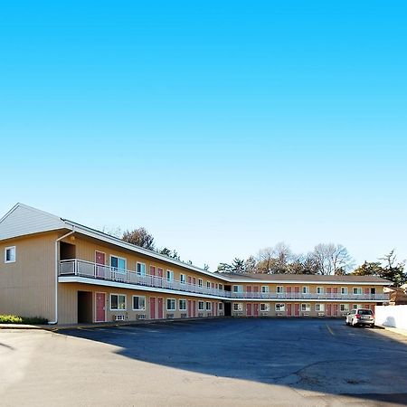 Rodeway Inn West Dodge Омаха Екстериор снимка