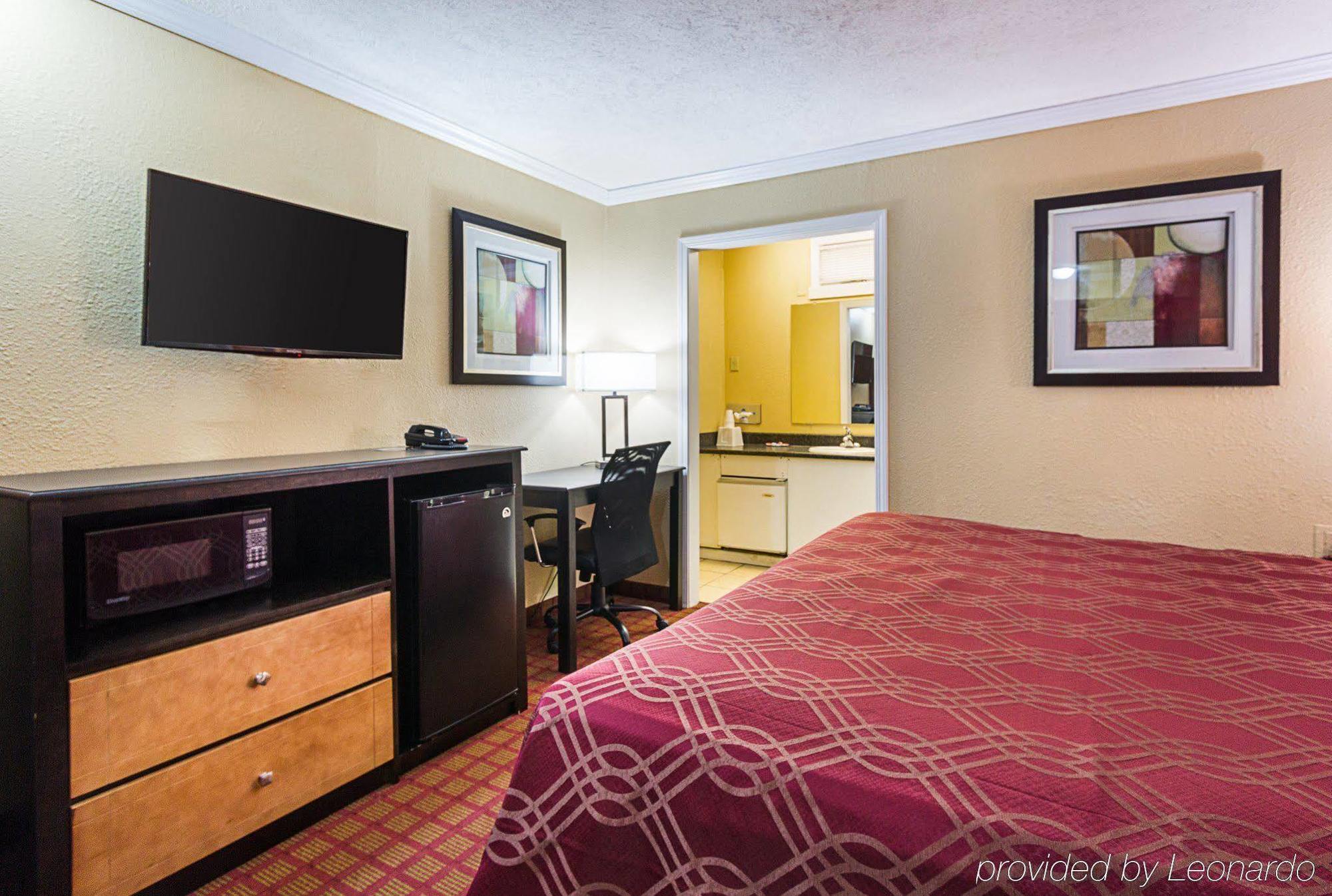 Rodeway Inn West Dodge Омаха Екстериор снимка