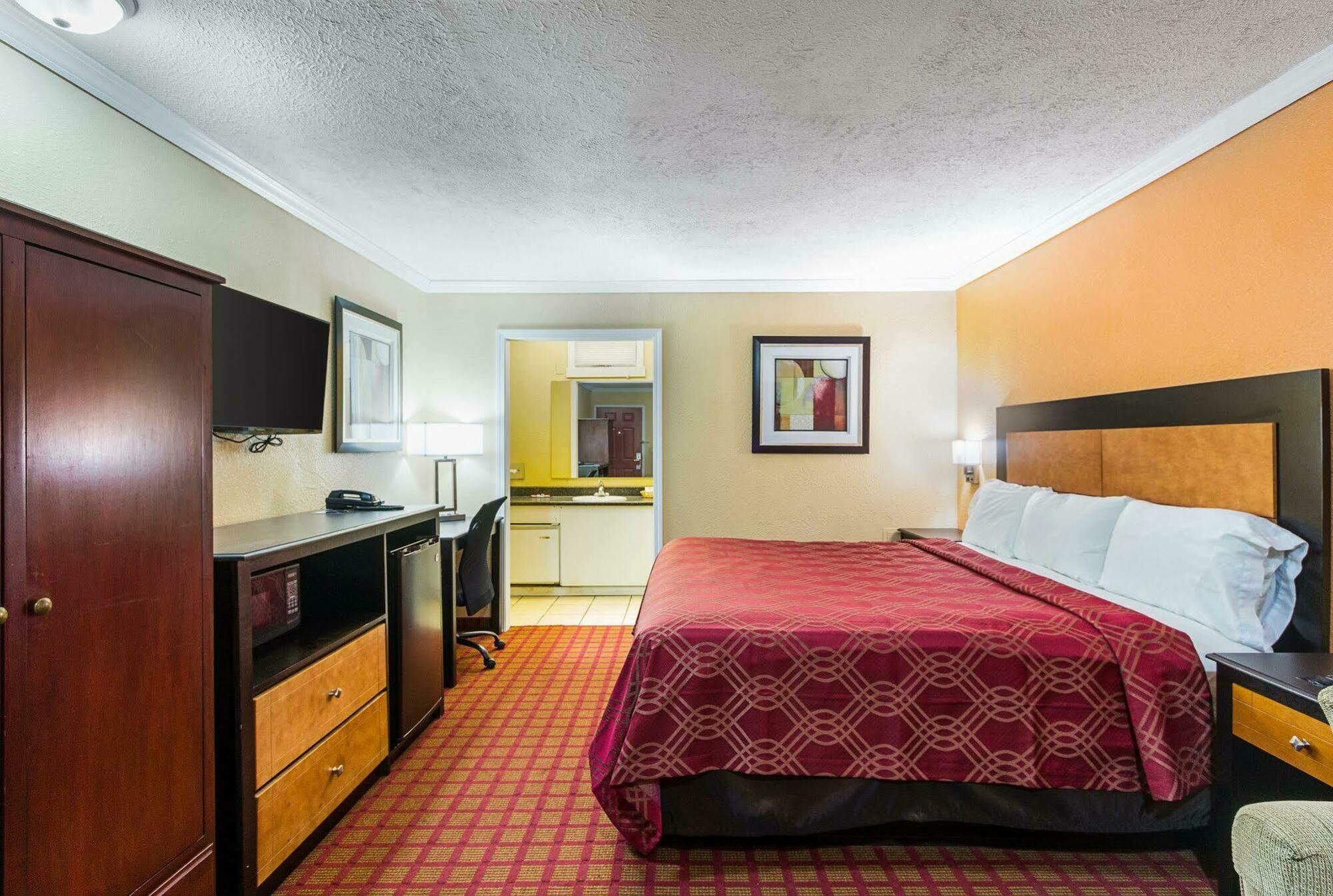 Rodeway Inn West Dodge Омаха Екстериор снимка